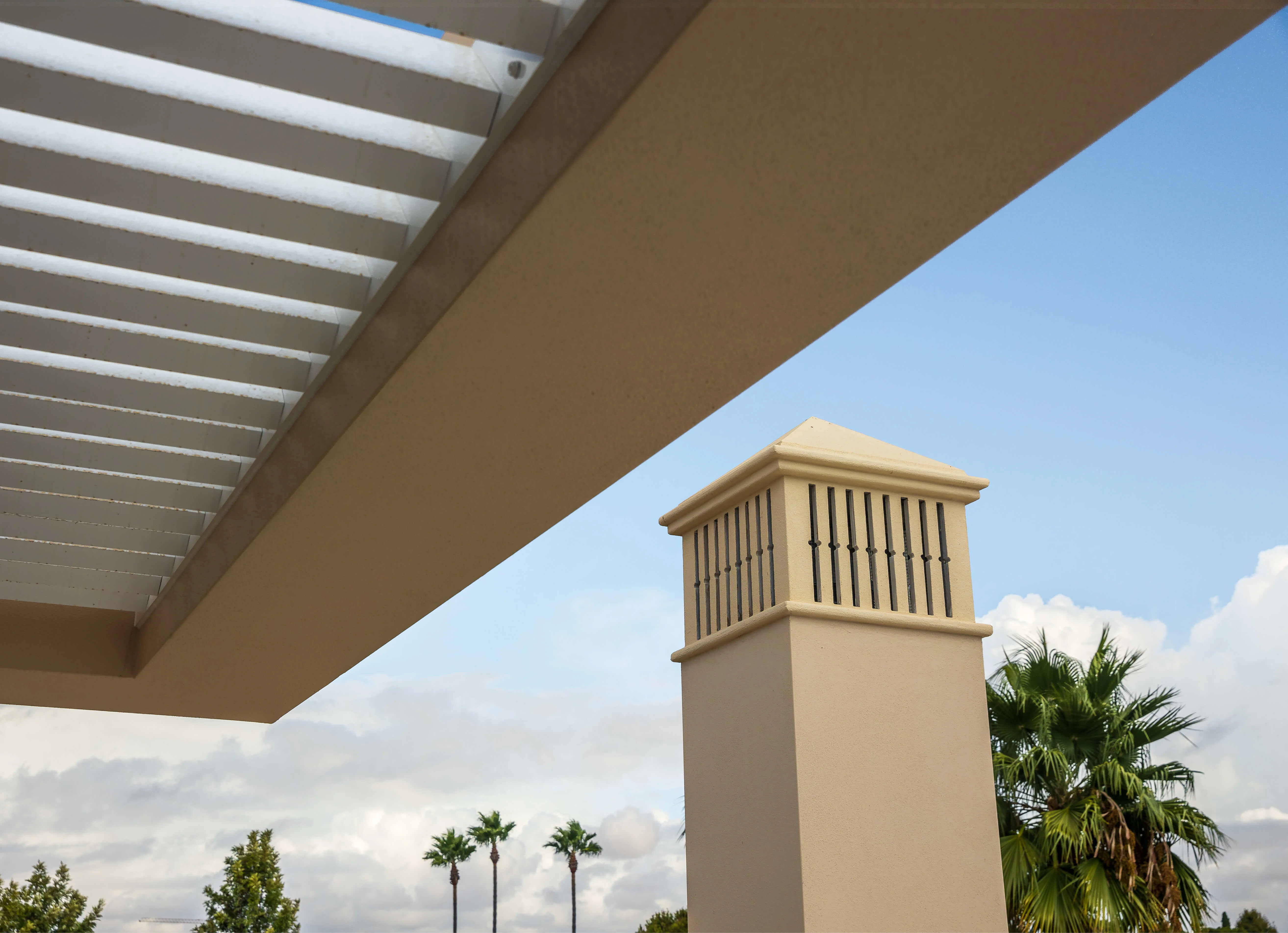 VILLA IN URBANIZATION BEIRA LAGO